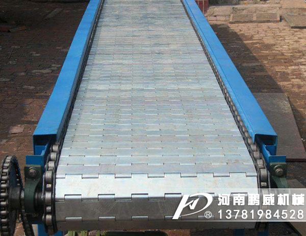 根據(jù)物料特性如何正確選擇輸送機(jī)？